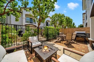 Building Photo - 2367 Chiquita Ln