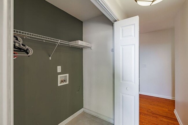 Building Photo - 160 Cedar Rock Trace