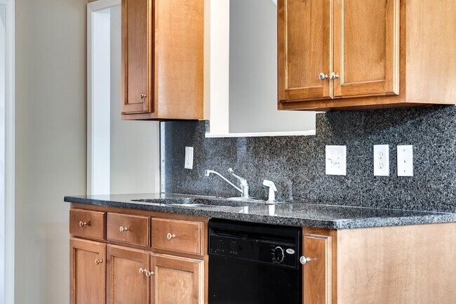 Building Photo - 107 Havenwood Ct