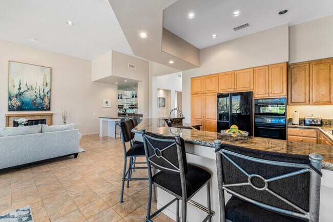 Building Photo - 701 Indian Ridge Dr