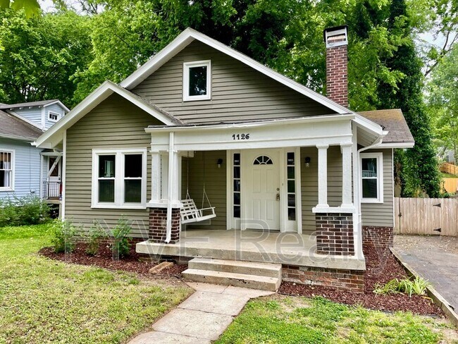 Building Photo - 1126 Sharpe Ave