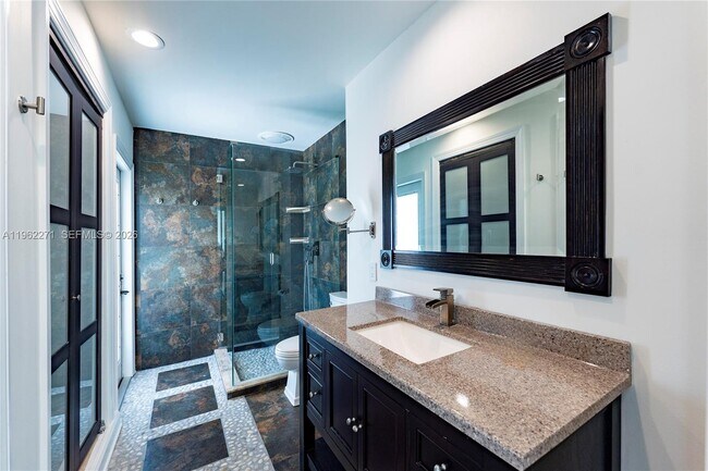 Building Photo - 636 Hibiscus Dr