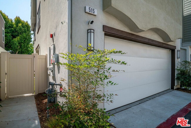 Building Photo - 515 Daniel Freeman Cir