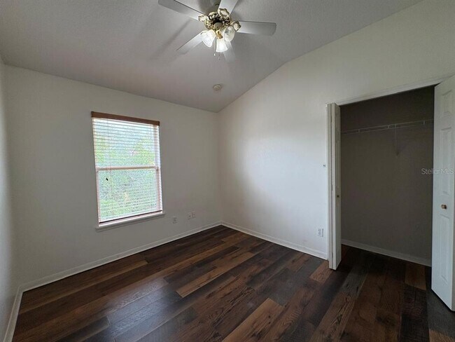 Building Photo - 10907 Derringer Dr