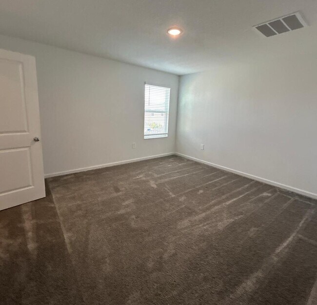 Building Photo - 989 Harold Pass