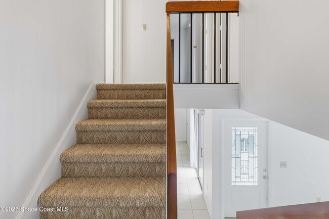 Building Photo - 1020 Abada Ct NE