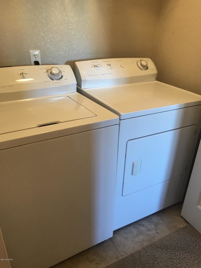 Building Photo - 7050 E Sunrise Dr