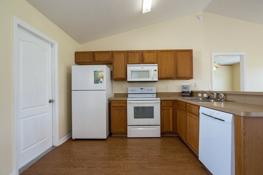 Building Photo - 14915 Windy Mt Cir