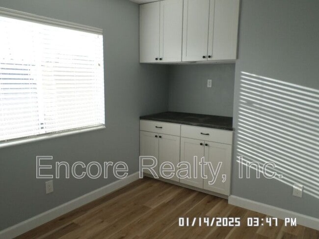 Building Photo - 2149 Bluewater Ln