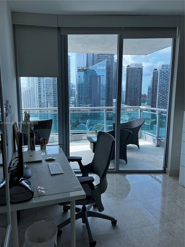 Building Photo - 350 S Miami Ave