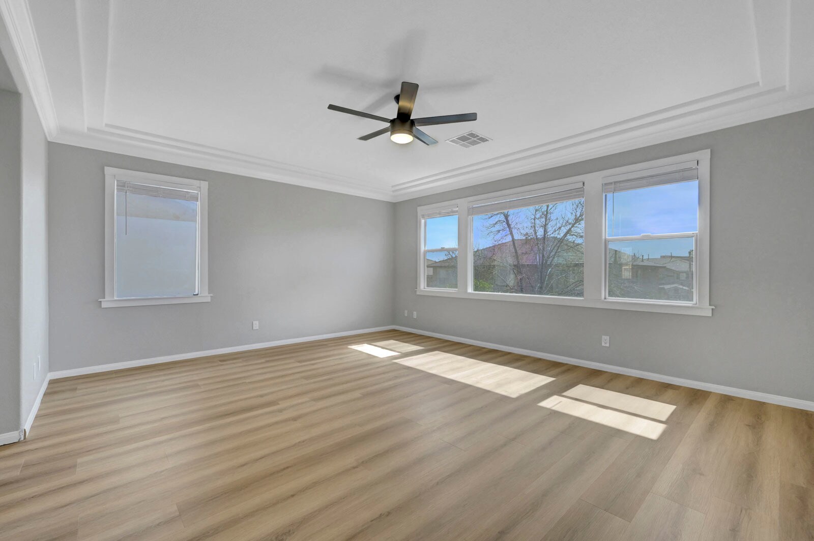 Building Photo - 11013 Mount Royal Ave