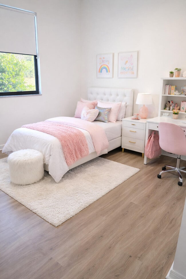 Building Photo - 19105 NE 8th Ct