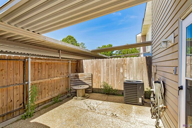 Building Photo - 4188 Jefferson Woods Dr