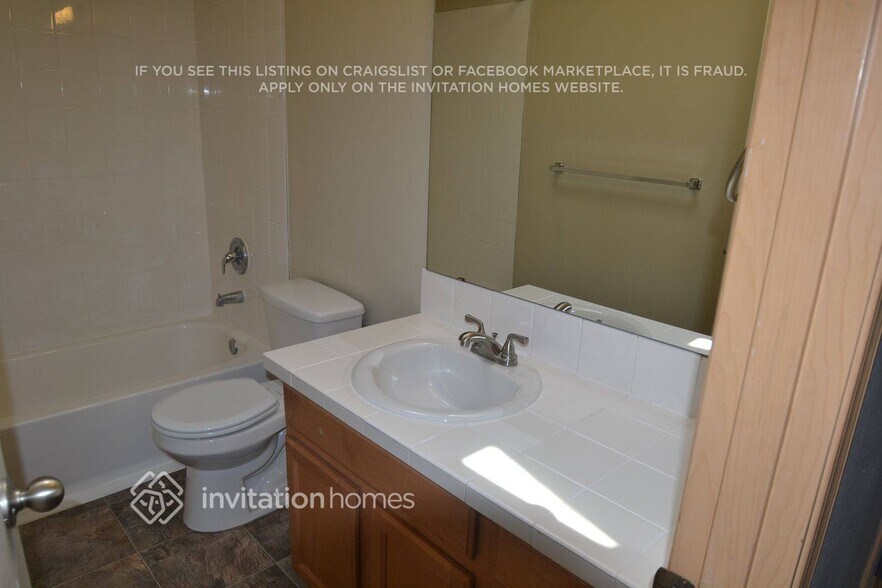 Building Photo - 18403 96th Ave E