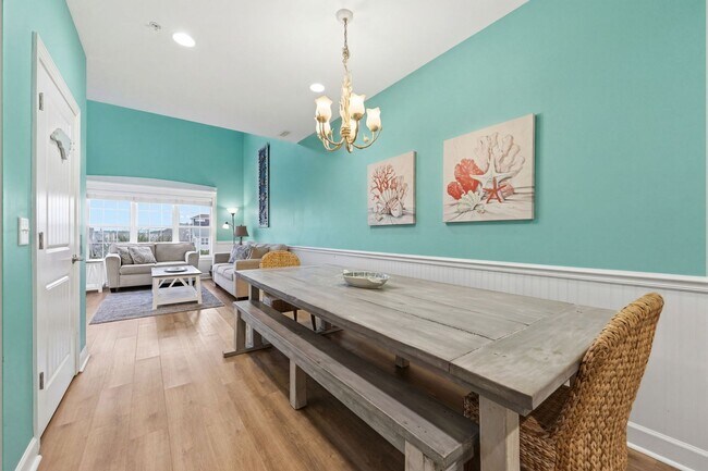 Building Photo - 5BR, 4BA Townhome - Pet Friendly with Beach Views *SEASONAL RENTAL*