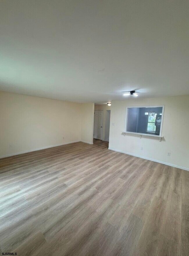Building Photo - 3503 Woodlands Dr