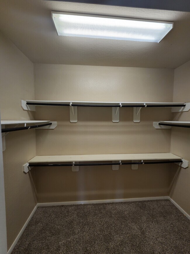 Building Photo - 25619 Anvil Iron Ln