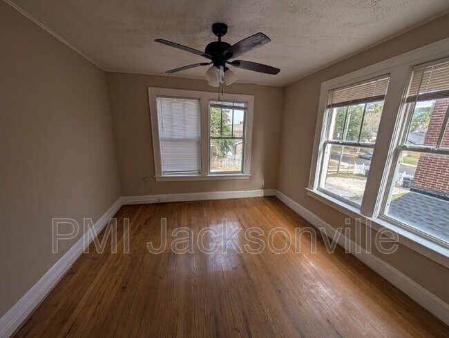 Building Photo - 2623 College St