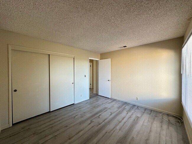 Building Photo - Three Bedroom - Country Living