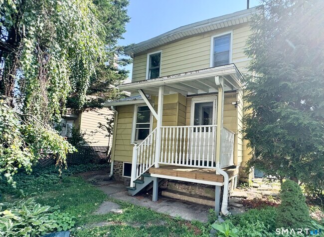 Building Photo - 23 Quintard Ave