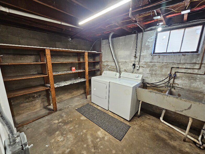 Building Photo - 1019 Widdicomb Ave NW