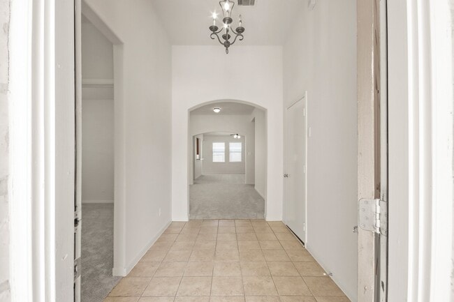 Building Photo - 15114 Cave Creek Dr