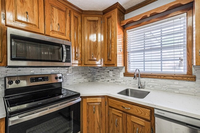Building Photo - 4319 Pine Meadow Dr