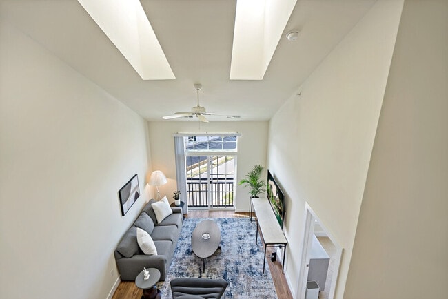 Building Photo - 1800 Diagonal Rd