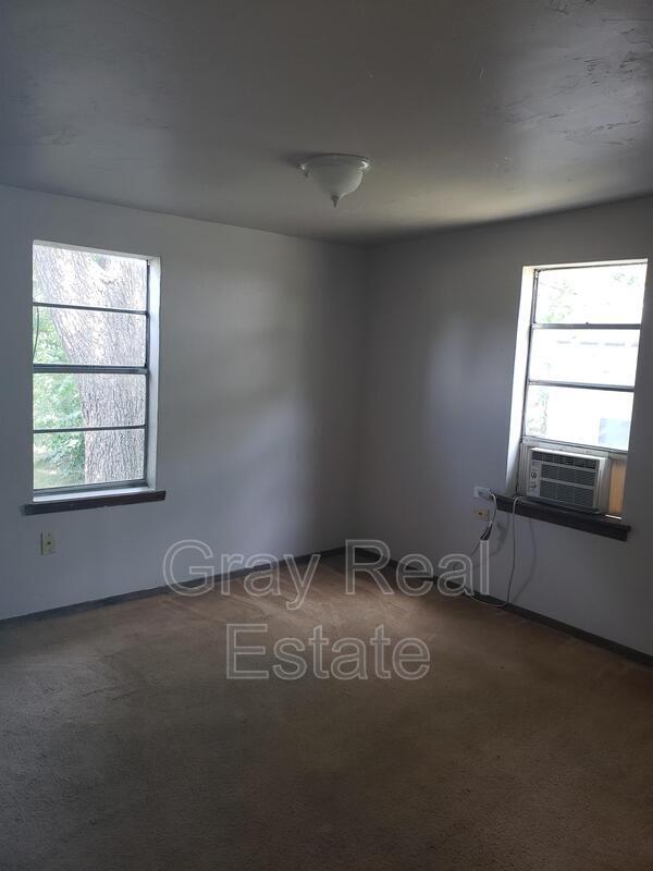 Building Photo - 723 N Highland Ave