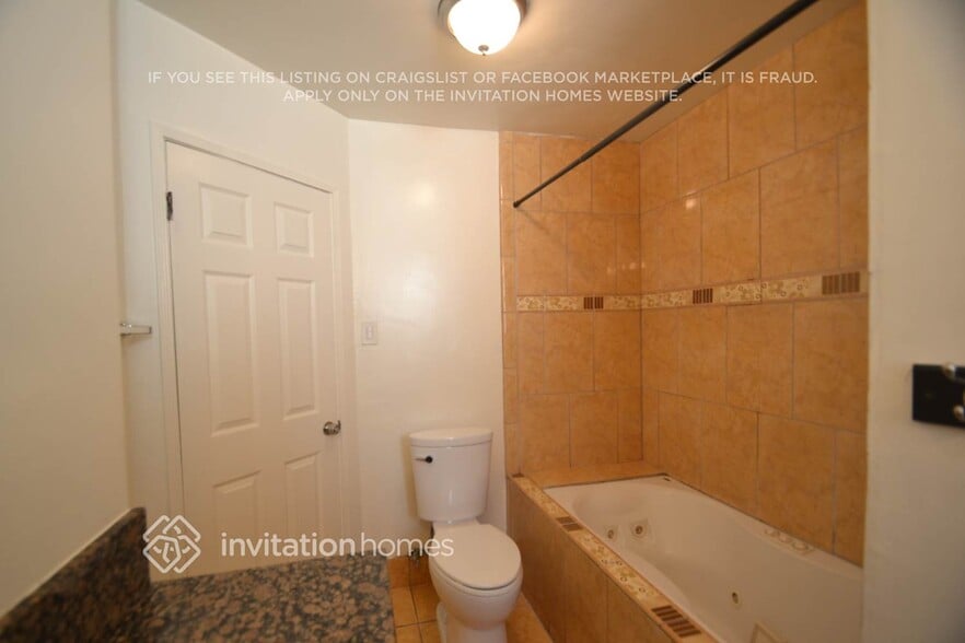 Building Photo - 720 E 67th St