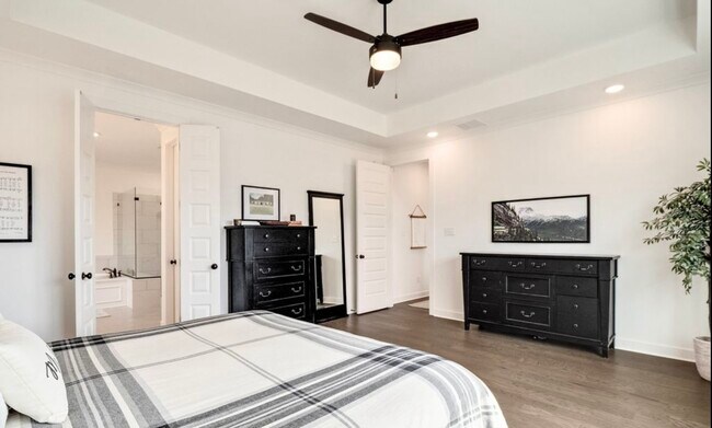 Building Photo - 9573 Pk Trl Rd