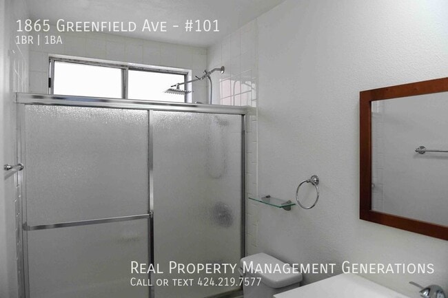 Building Photo - 1865 Greenfield Ave