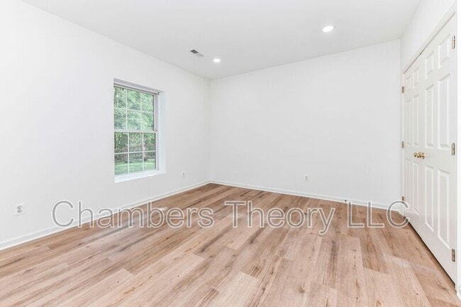 Building Photo - 46342 Summerhill Pl