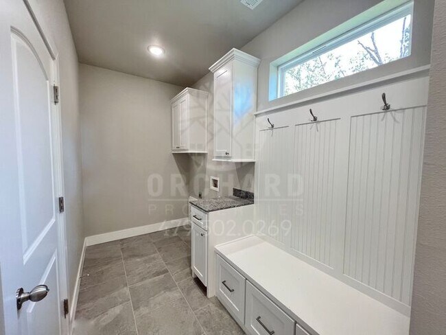 Building Photo - Single-Family Home- Bella Vista- Spacious ...