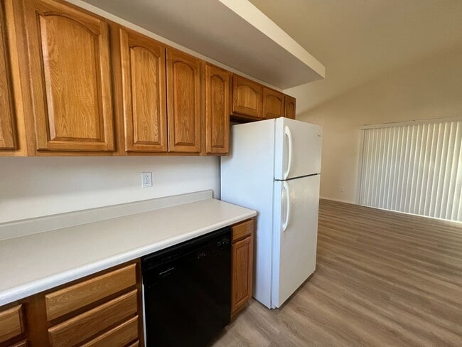 Building Photo - Newly Remodeled Home