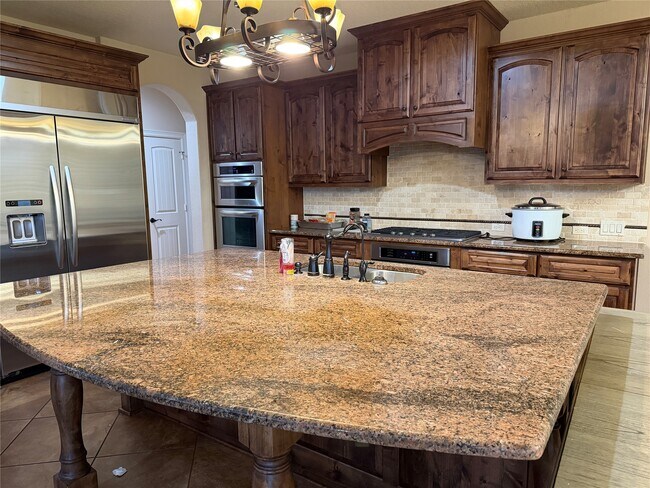 Building Photo - 28264 Rose Ln