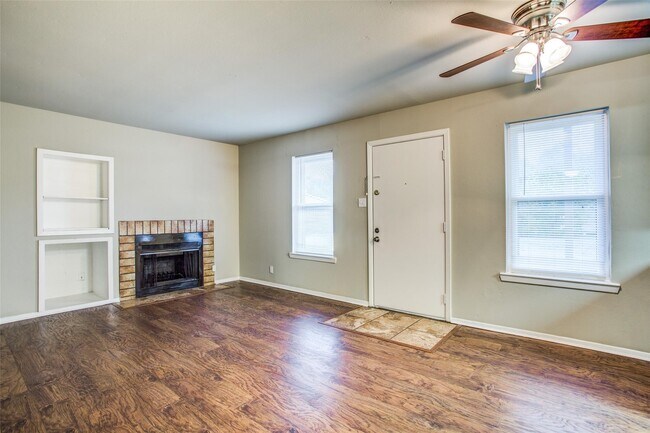 Building Photo - 3825 Camelot St