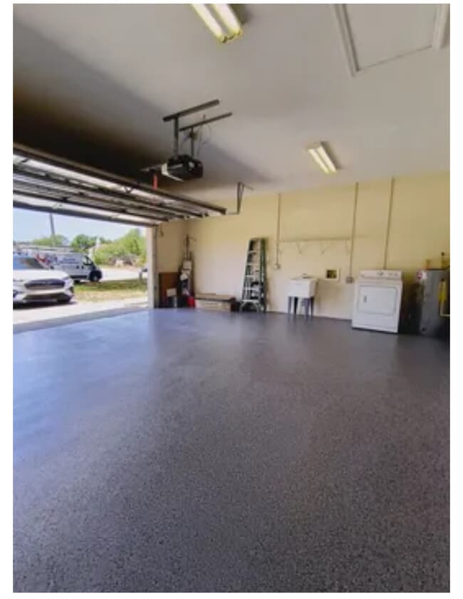 Building Photo - 807 Ware Ave NE