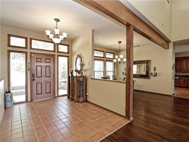 Building Photo - 205 Capri