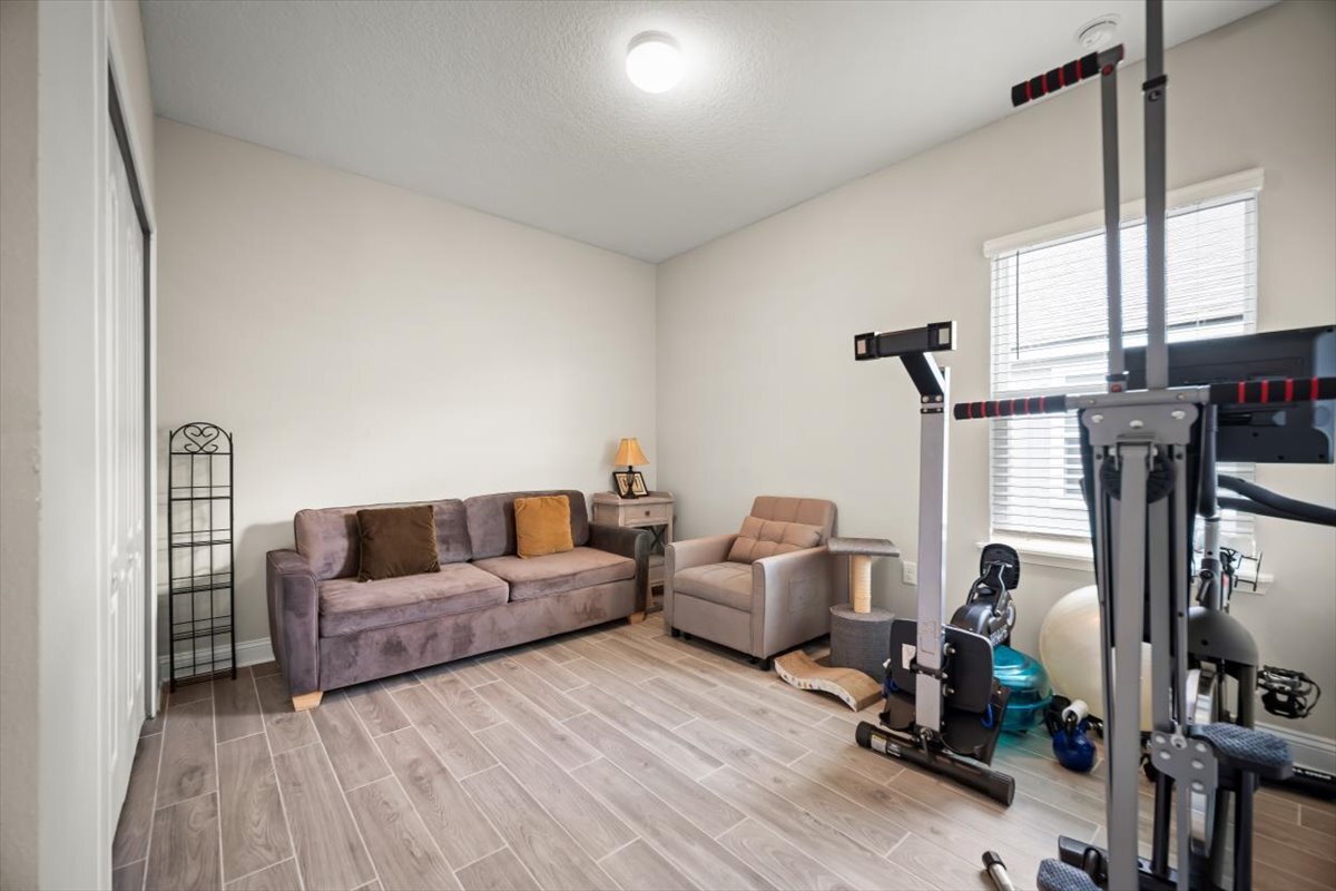Building Photo - 2941 Oak Stream Dr