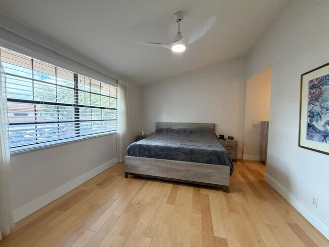 Building Photo - 7935 La Mirada Dr