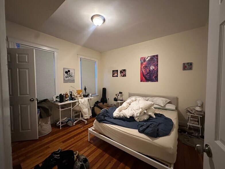 Building Photo - 95 Calumet St