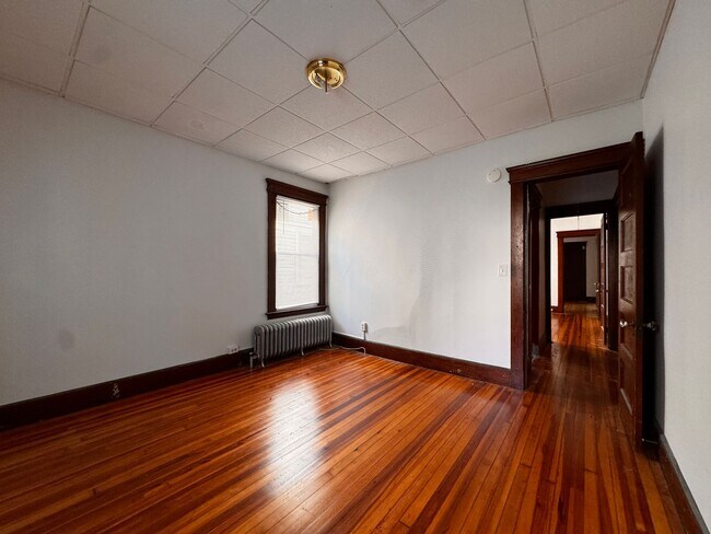 Building Photo - 126 Mansfield St