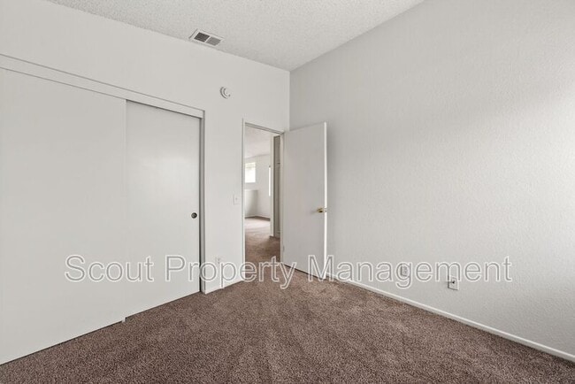 Building Photo - 27099 Rainbow Creek Dr