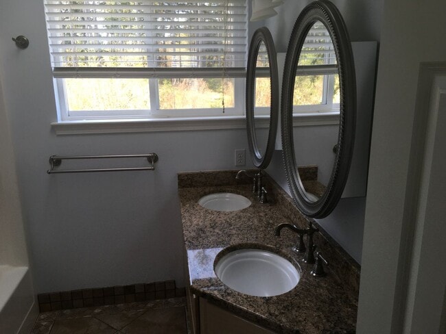 Building Photo - ***PENDING APPLICATION*** 2 Story Pet Friendly Contemporary 3 Bed Home w/ Views, Yard Service Inc...