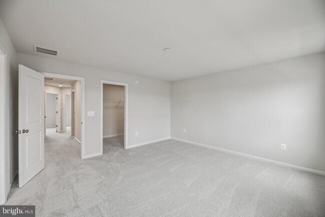 Building Photo - 8816 Selby Ct