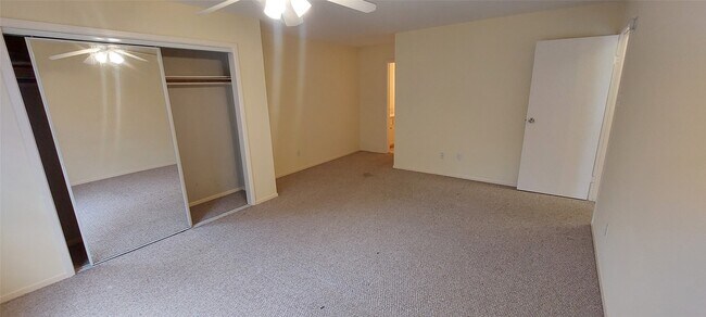 Building Photo - 8710 Ilona Ln