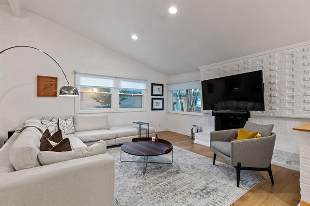 Building Photo - 3622 High Vista Dr