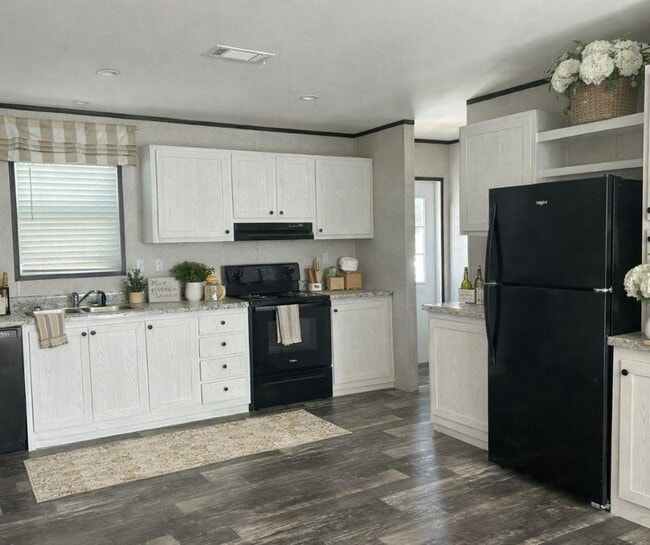 Building Photo - 14261 Isoba Ct