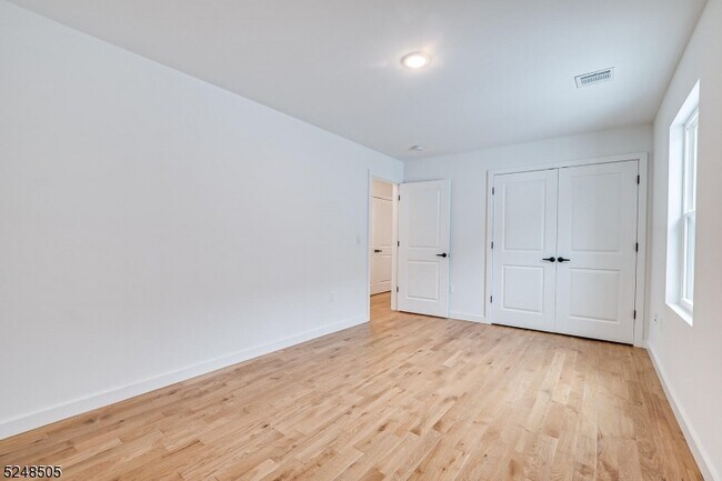 Building Photo - 708 Seaport Dr.